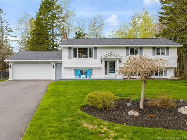 10 Summer Ct, Quispamsis, NB E2E 4S5