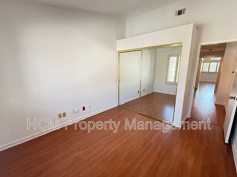 46 Almador — Photo 21