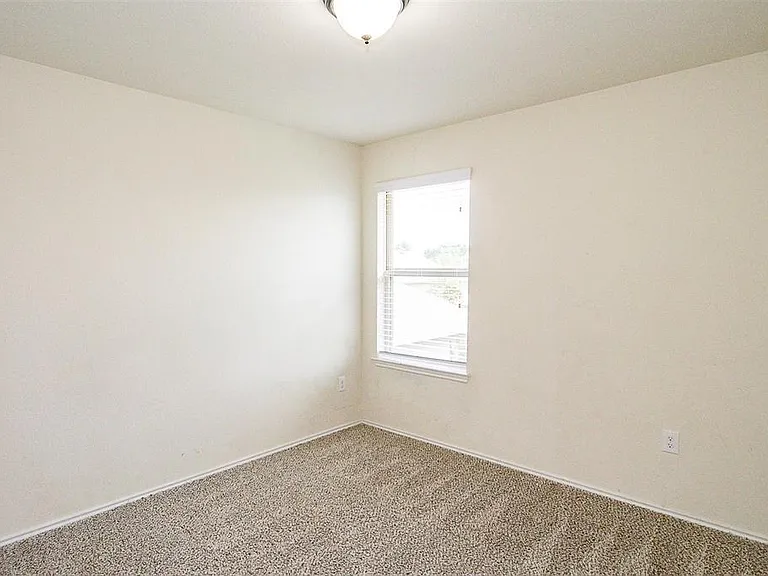 317 Noddy Rd — Photo 17