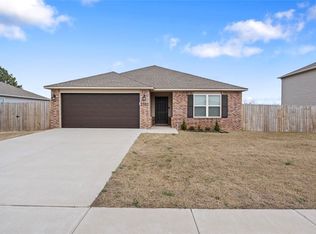 2720 Bauer St, Pea Ridge, AR 72751