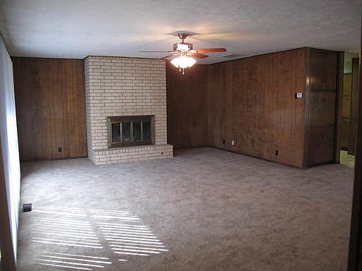2nd image of 306-308 Hollyhill Ln