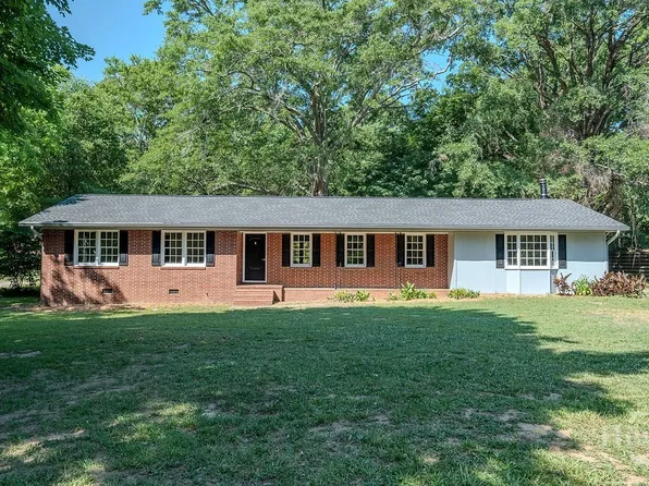 765 Glenn Carrie Road, Hull, GA 30646