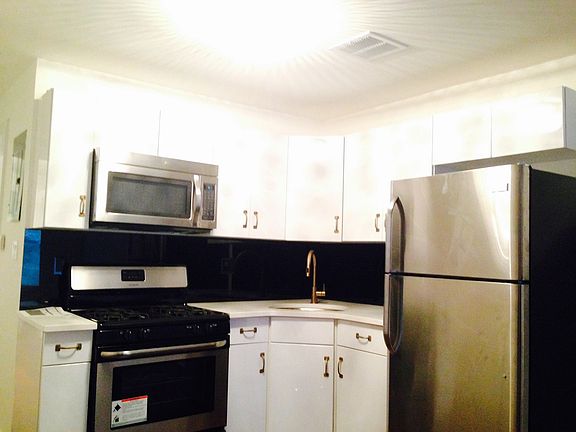 NICE KITCHEN
