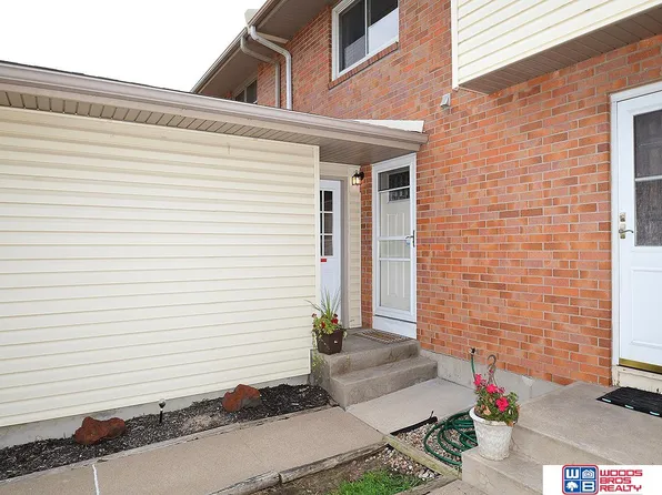2623 Nottingham Ct, Lincoln, NE 68512