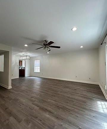 4th image of 2520-22 Caswell Ln