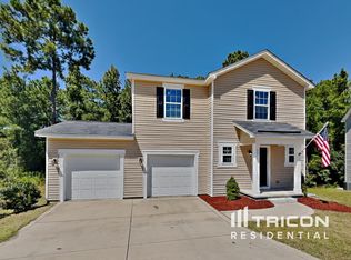 95 Fleetwood Ct, Lillington, NC 27546