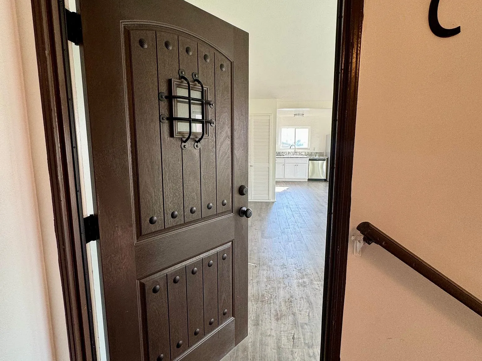 2 bed, 1050 sqft, $3,200 — Photo 3
