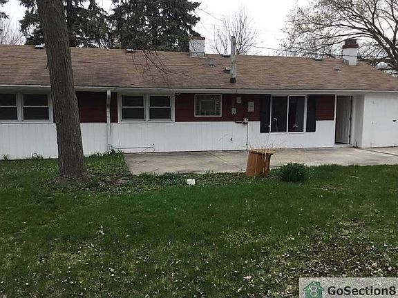 3rd image of 4740 183rd St