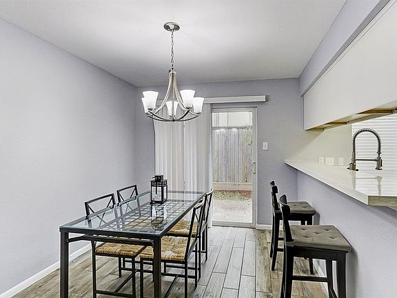 5th image of 5807 Beverlyhill St APT 20