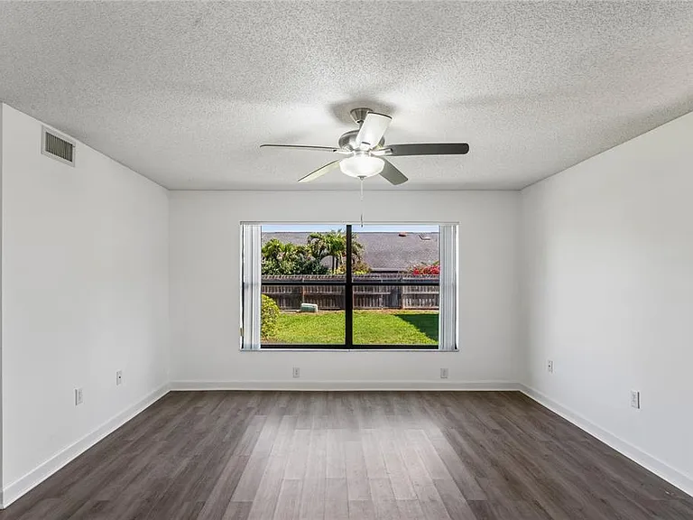 305 Hammock Pine Blvd #305 — Photo 6