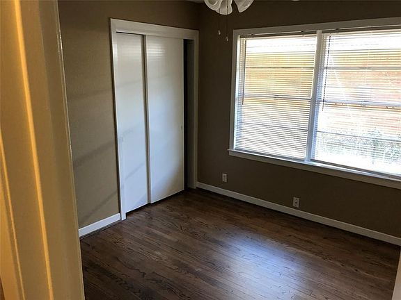 5th image of 5634 Meadow Creek Ln