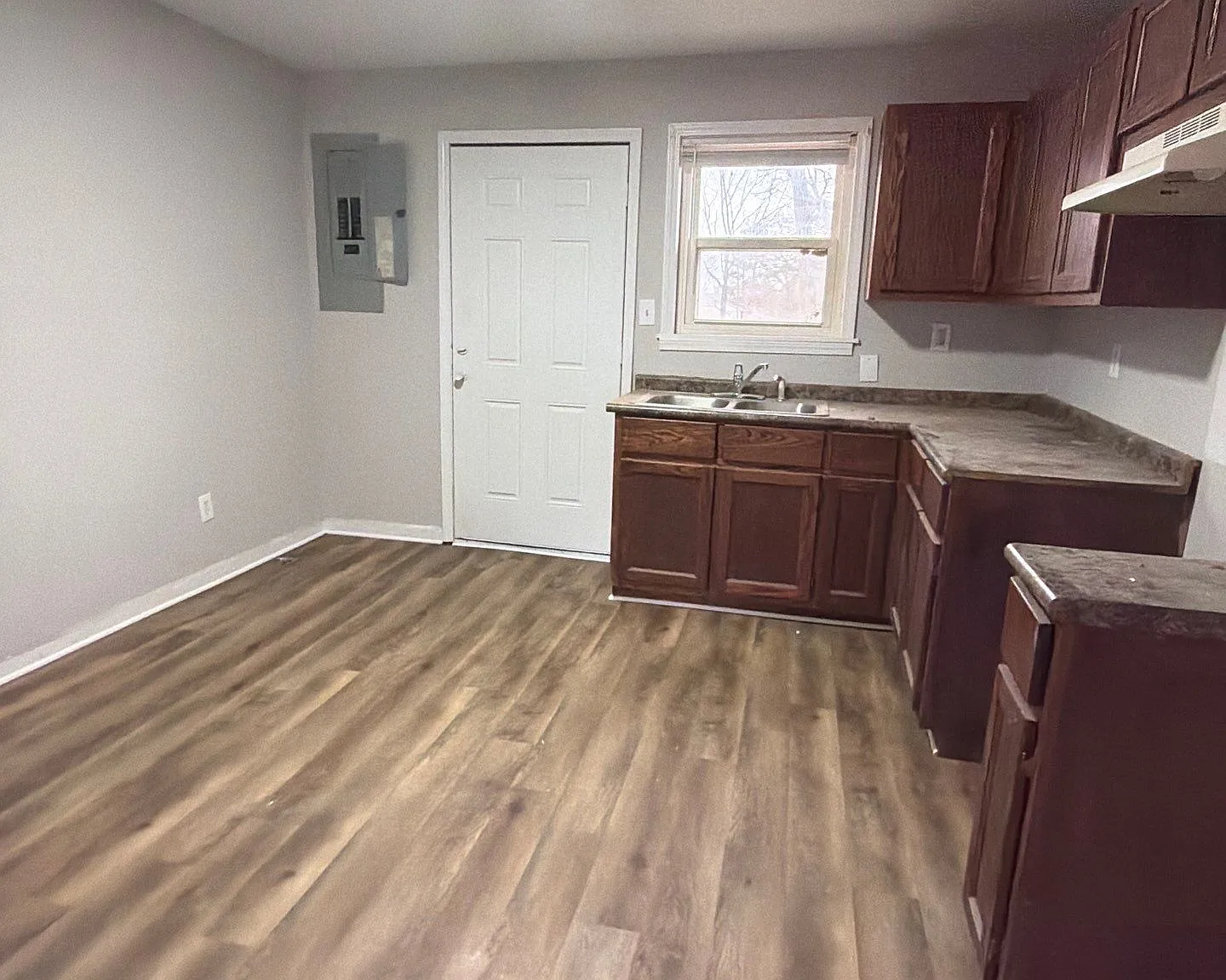 920 N Monroe Ave #2, Brownsville - Unit 1 — Photo 3