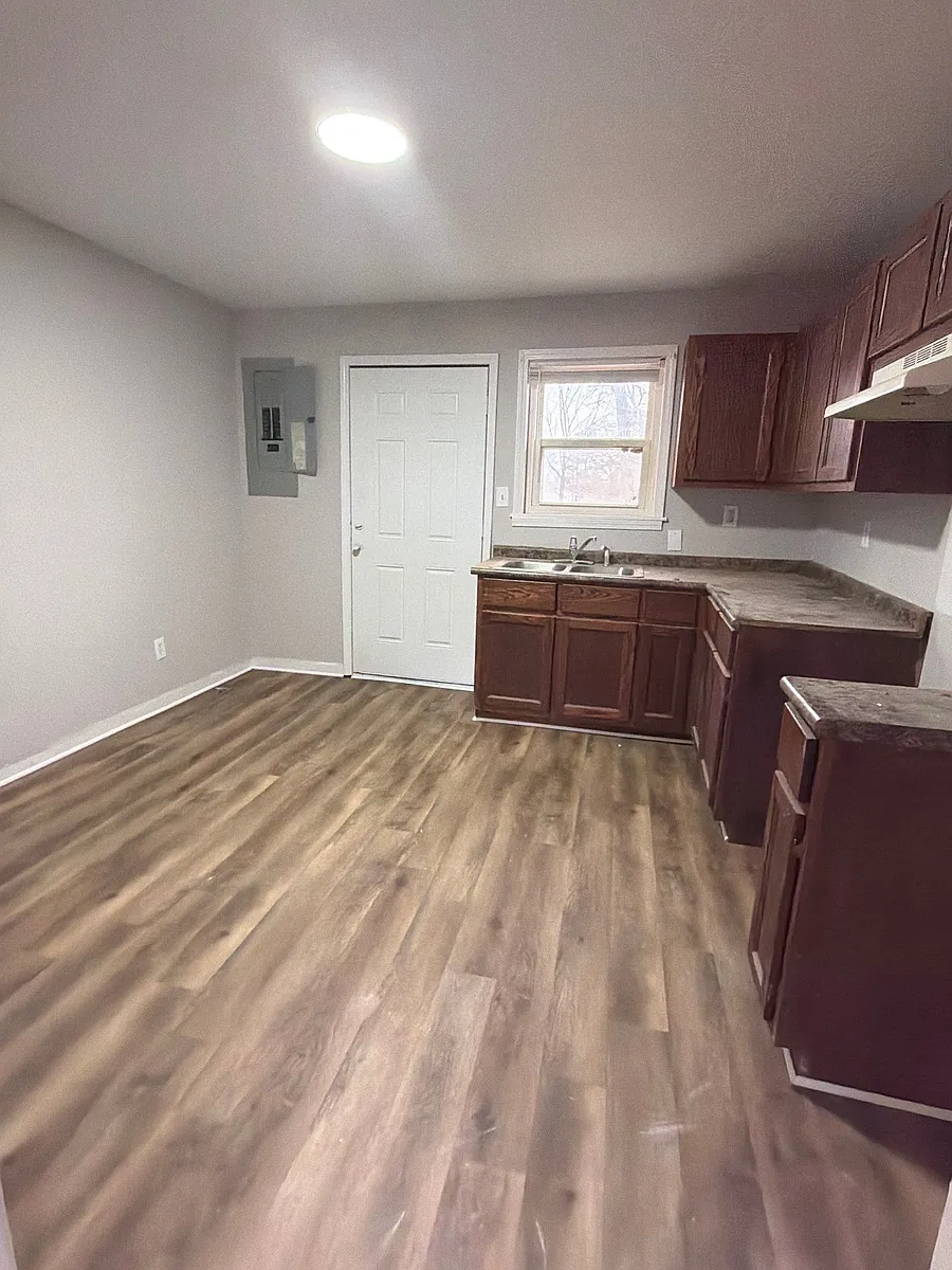 Building Photo - 920 N Monroe Ave #2