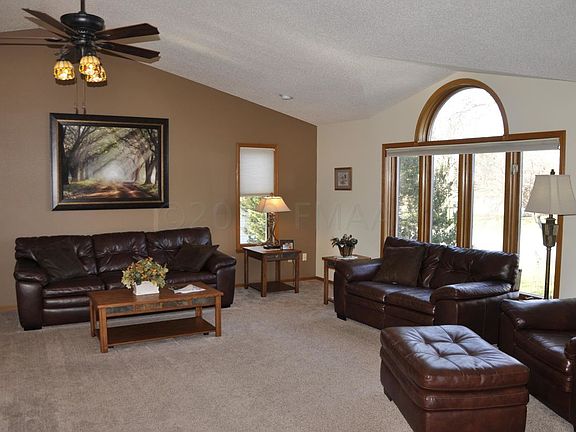 3rd image of 2404 Fairway Dr