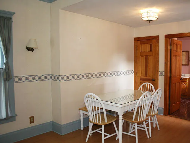 44 Clayton Ave — Photo 10