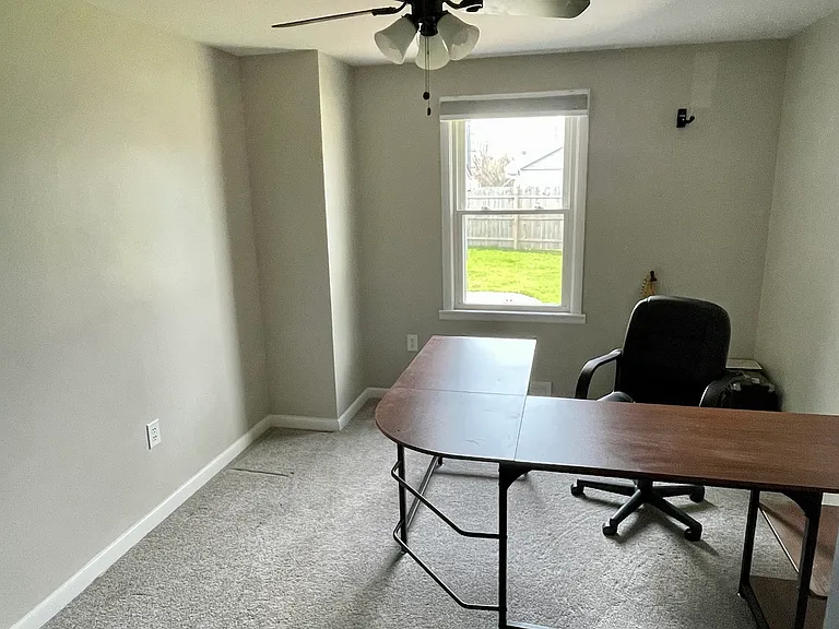 260 Waverly Ave — Photo 11