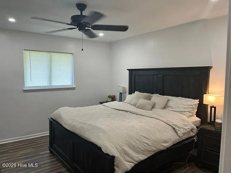 1312 Wolf Swamp Rd — Photo 8