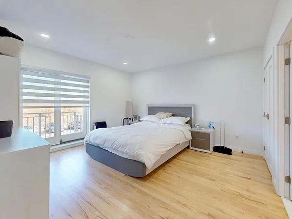 1940 Bergen Avenue image 12 of 42