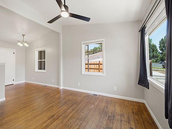 5th image of 2333 W 25th Street Rd