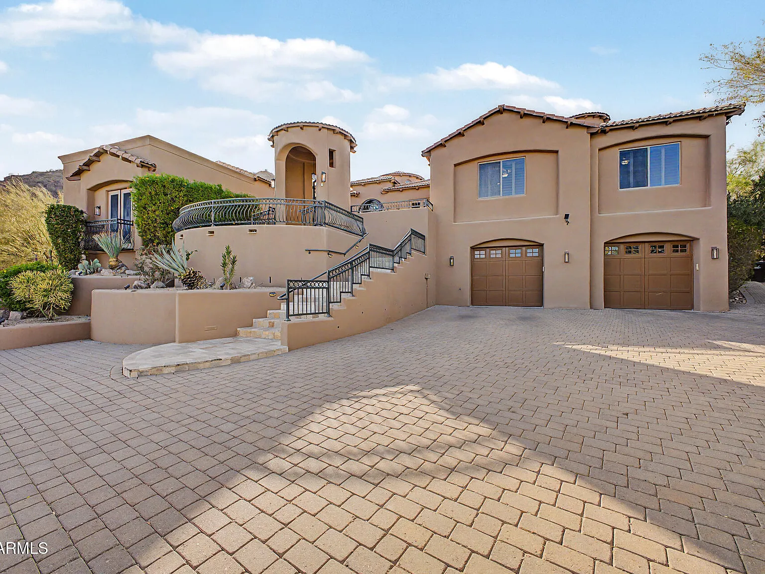 5 bed, 4.5 bath, 4489 sqft, $10,000 — Photo 3
