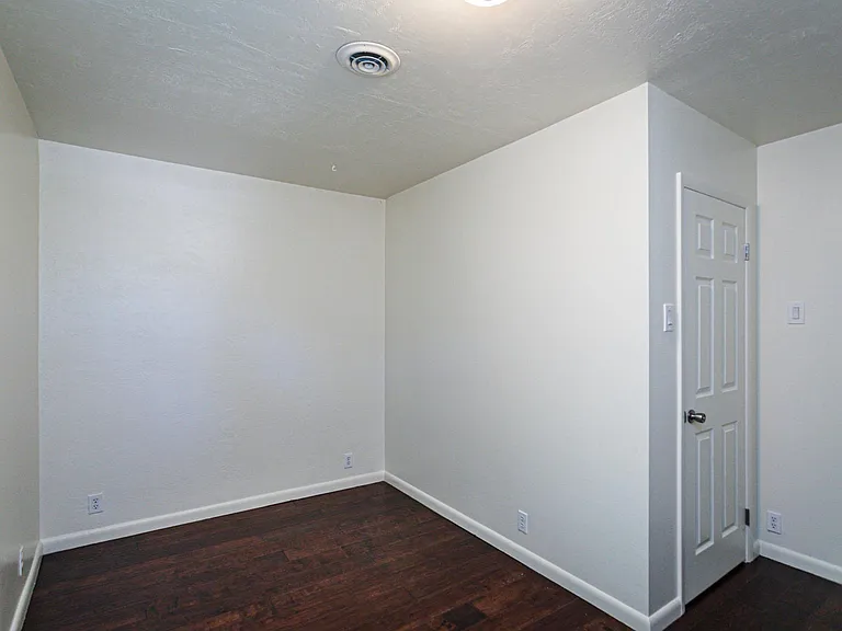 84 R St #2 — Photo 12