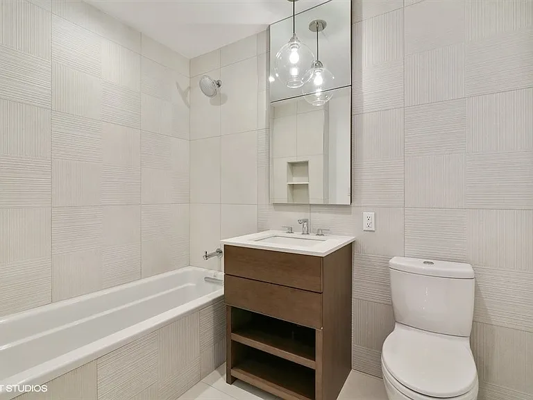 2100 Bedford Ave #4E — Photo 5