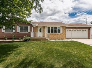 2017 Balsam Dr SW, Cedar Rapids, IA 52404