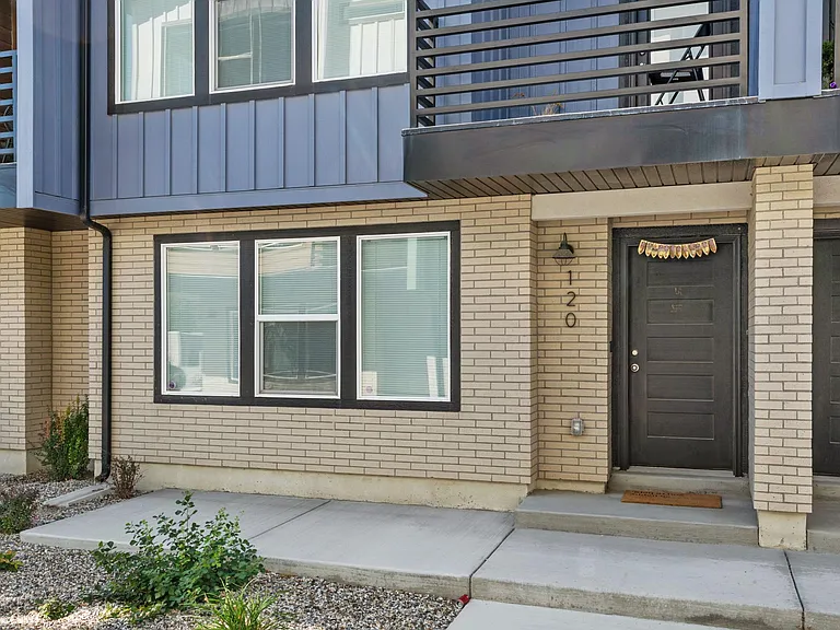 120 Abbeville Ct #10 — Photo 1