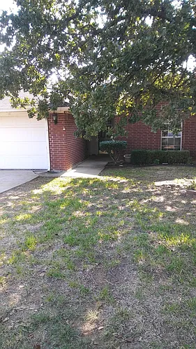 514 Oakcrest St Photo 1