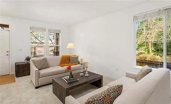 12015 NE 132nd Ct — Photo 2