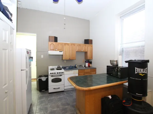 2004 Chestnut St #2R, Philadelphia, PA 19103