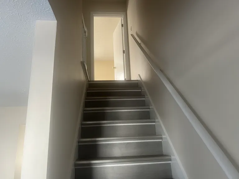 3260 Spring Hollow Ave — Photo 11