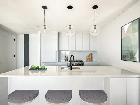 710 Metropolitan Avenue image 1 of 18