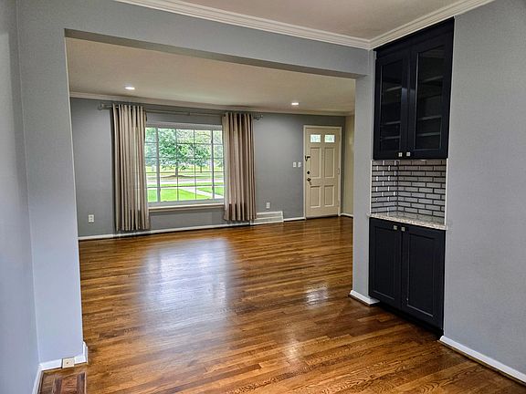 5th image of 22859 Lakeshore Dr #533