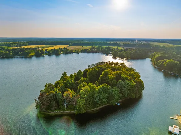 4423 Island View Dr, Gaylord, MI 49735
