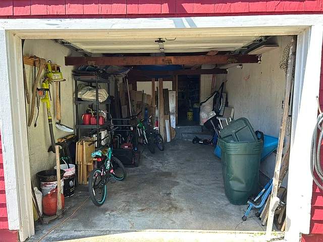 945 Fowler St — Photo 8