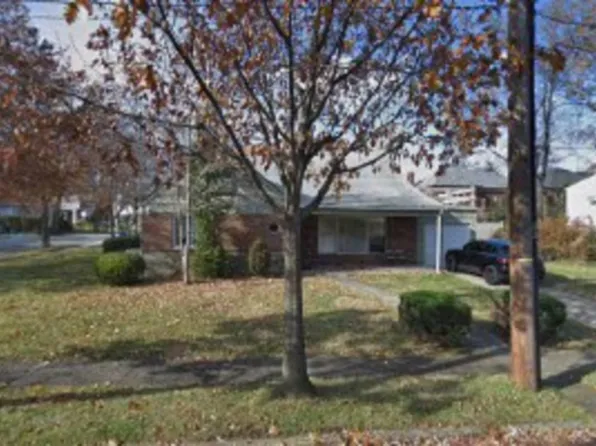 1452 165th St, Whitestone, NY 11357