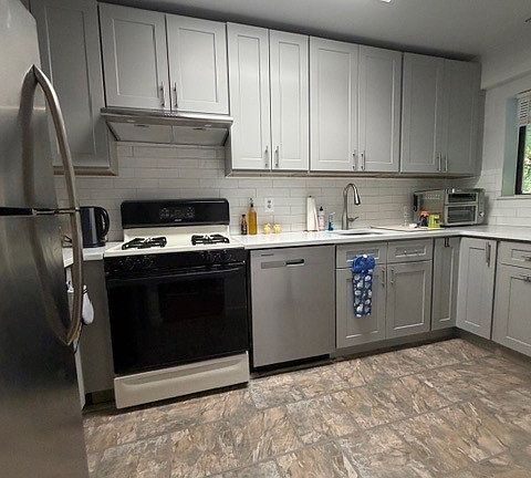 3rd image of 352 N Greeley Ave