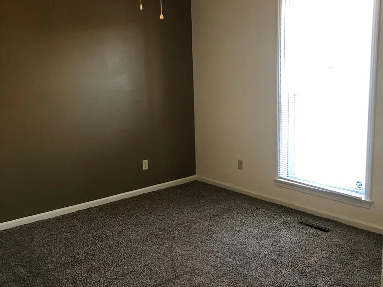 912 Bagwell Dr #1 — Photo 7