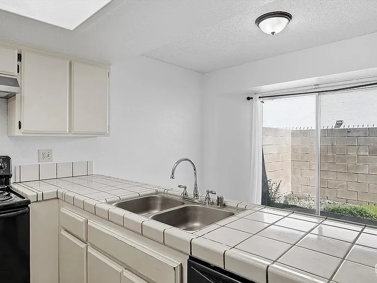 4600 Beechwood St #95 — Photo 10