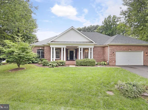 10799 Glen Mist Ln, Fairfax, VA 22030