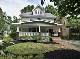 3107 Edgehill Rd, Cleveland Heights, OH 44118