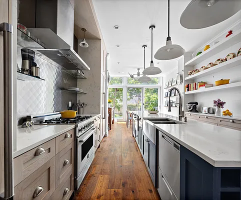 Sold by Compass | media 4