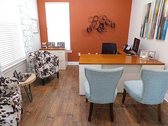 4th image of 100 Carlton Park Dr #309
