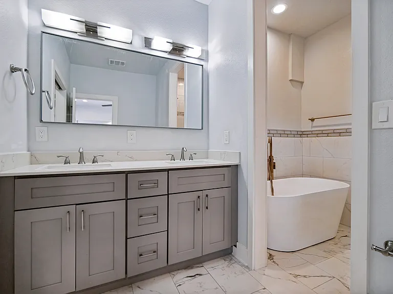 2318 Stutz Dr #C4 — Photo 8