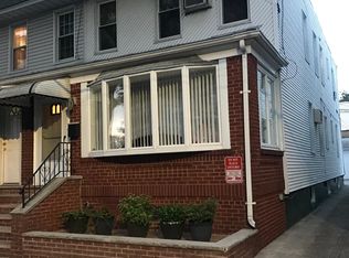 7111 69th St, Ridgewood, NY 11385