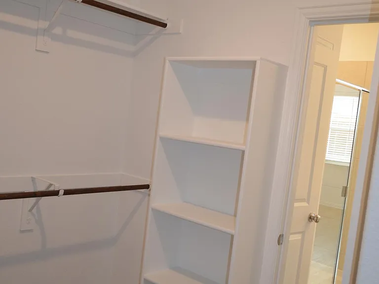 7924 Lindheimer Ln — Photo 29