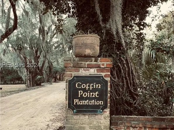 106 Sea Pines Dr, Saint Helena Island, SC 29920