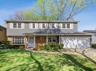 912 S Maple St, Mount Prospect, IL 60056