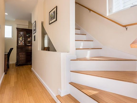 4th image of 111 Charles St #111